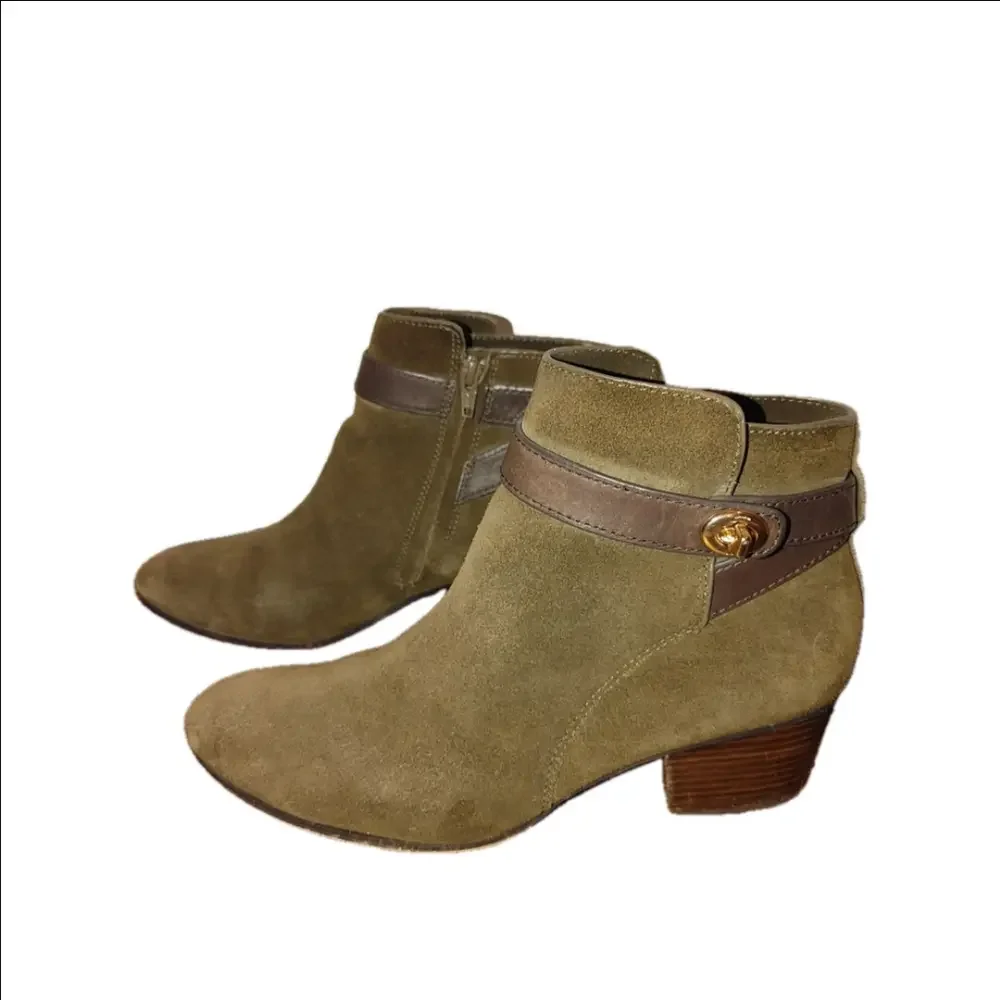 Coach Patricia suede ankle booties size 9.5 B